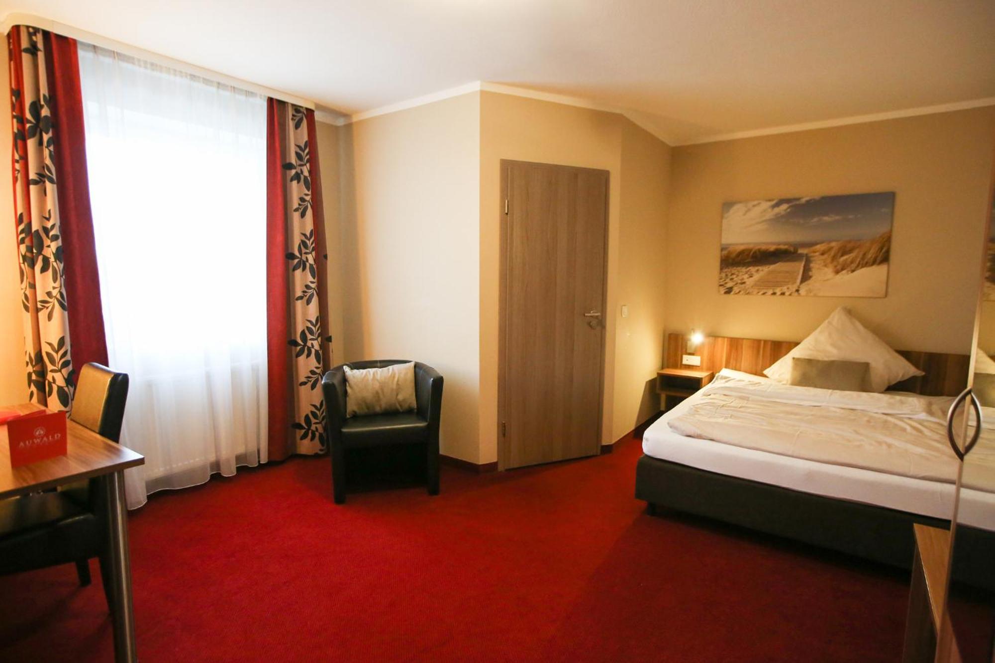 אינגולשטאט Auwald Hotel מראה חיצוני תמונה
