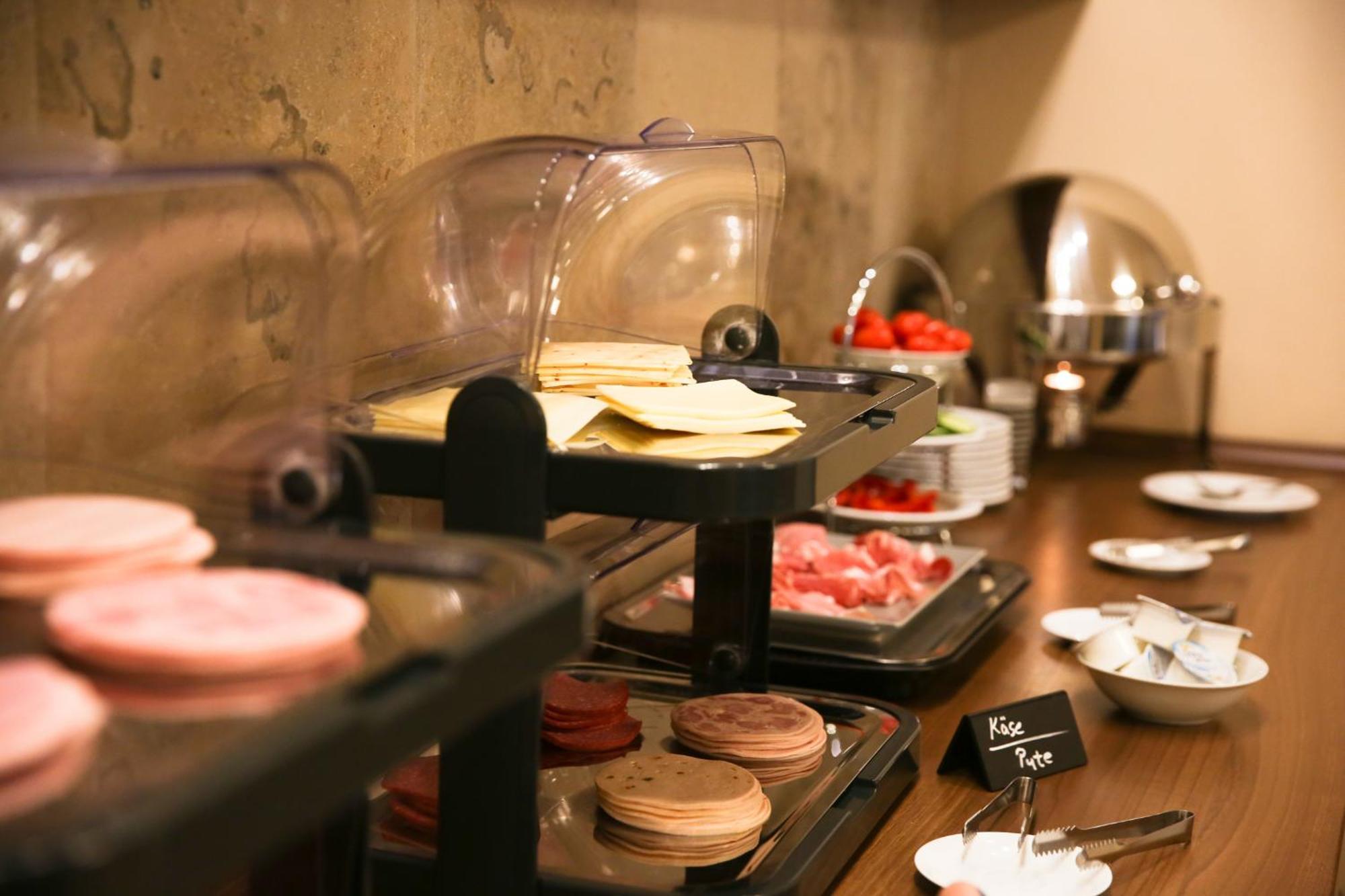 אינגולשטאט Auwald Hotel מראה חיצוני תמונה