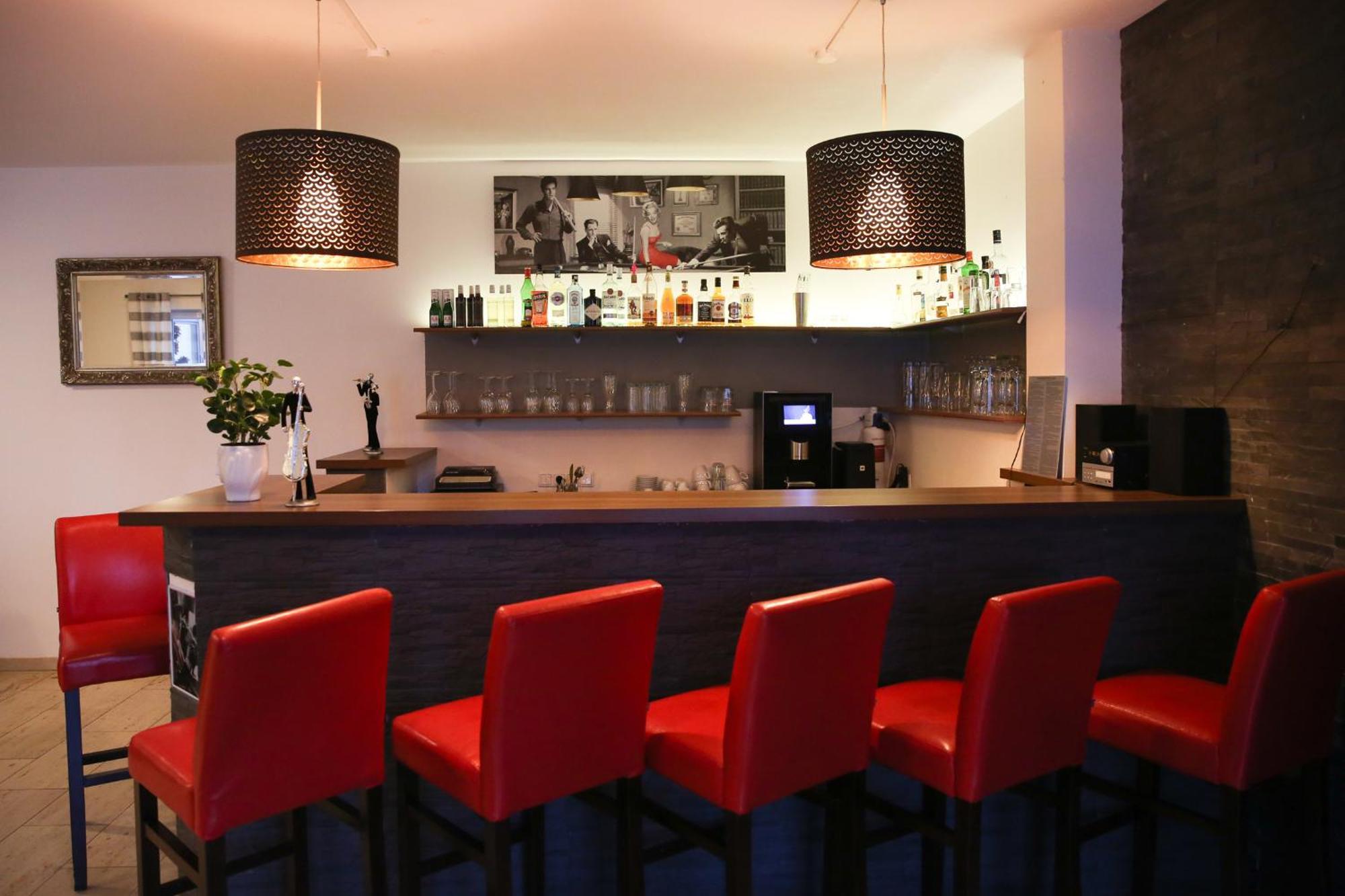 אינגולשטאט Auwald Hotel מראה חיצוני תמונה