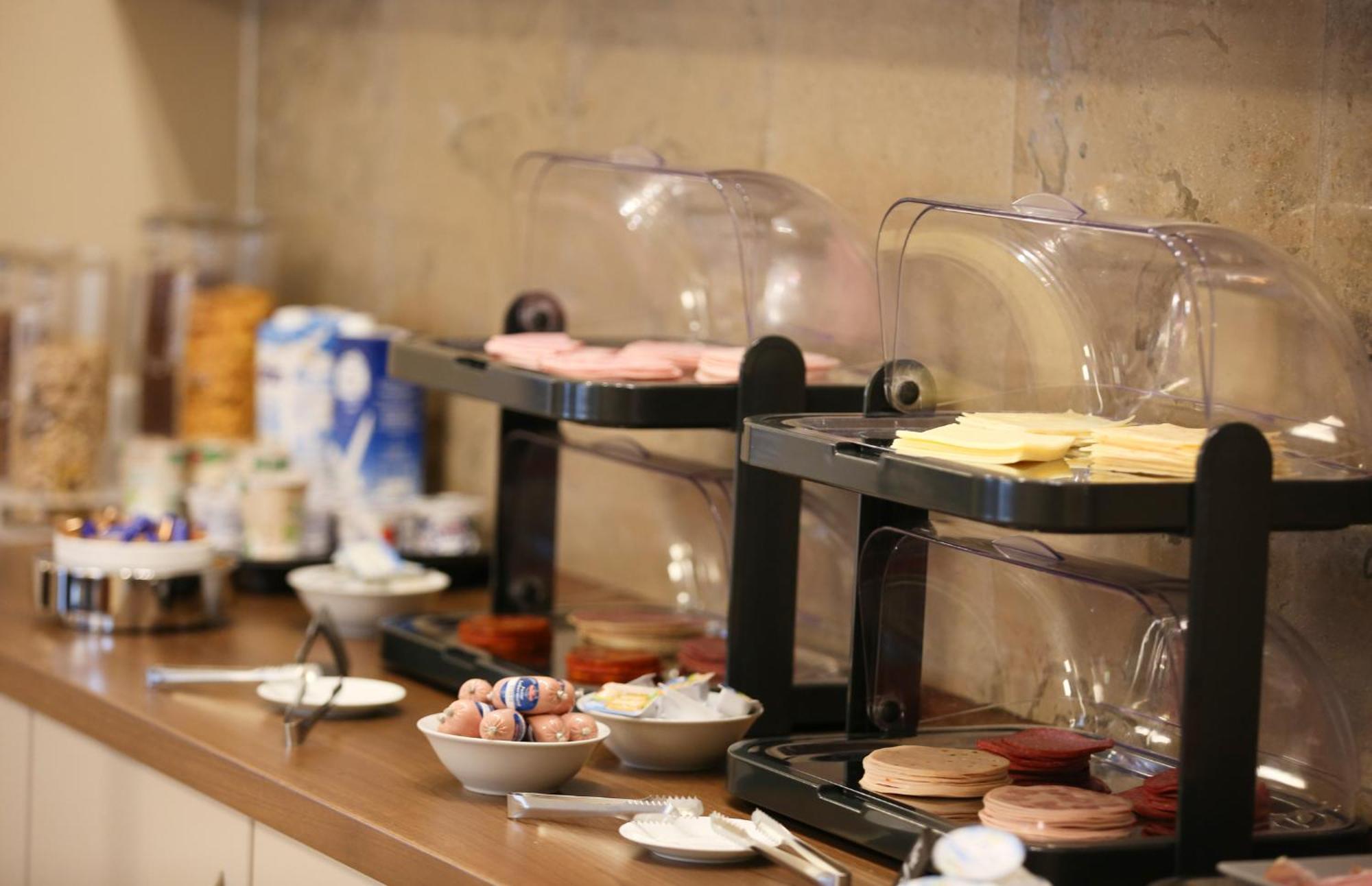 אינגולשטאט Auwald Hotel מראה חיצוני תמונה